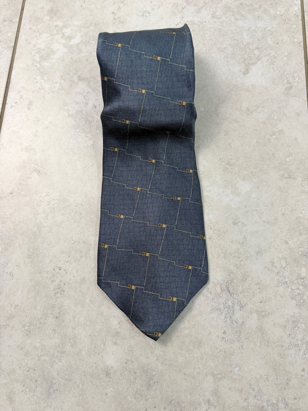 Vintage Bill Blass NEO Men’s Silk Tie Blue Geometric Pattern Designer Necktie